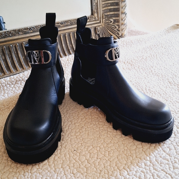 NWOB MCM Travia Black Leather Cutout Ankle Boot Women's EU 38 US 8  Org $830 - Picture 6 of 14